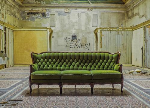 Statement Sofas We’re Loving Right Now: Trending Colours